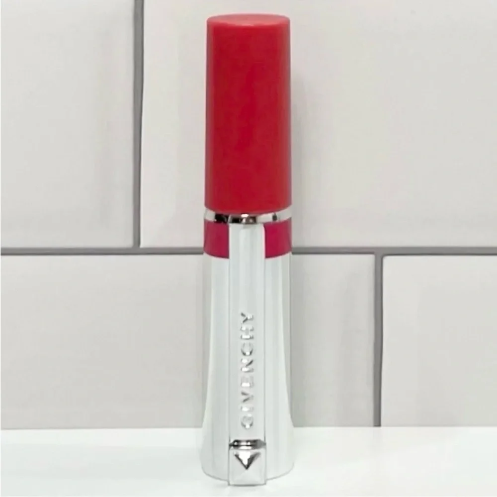 Givenchy 202 Rose Flanelle Liquid Lipstick
